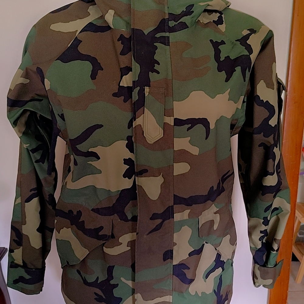 Camouflage Hooded Military-Grade Parka 🪖STEAL of A DEAL 🛑